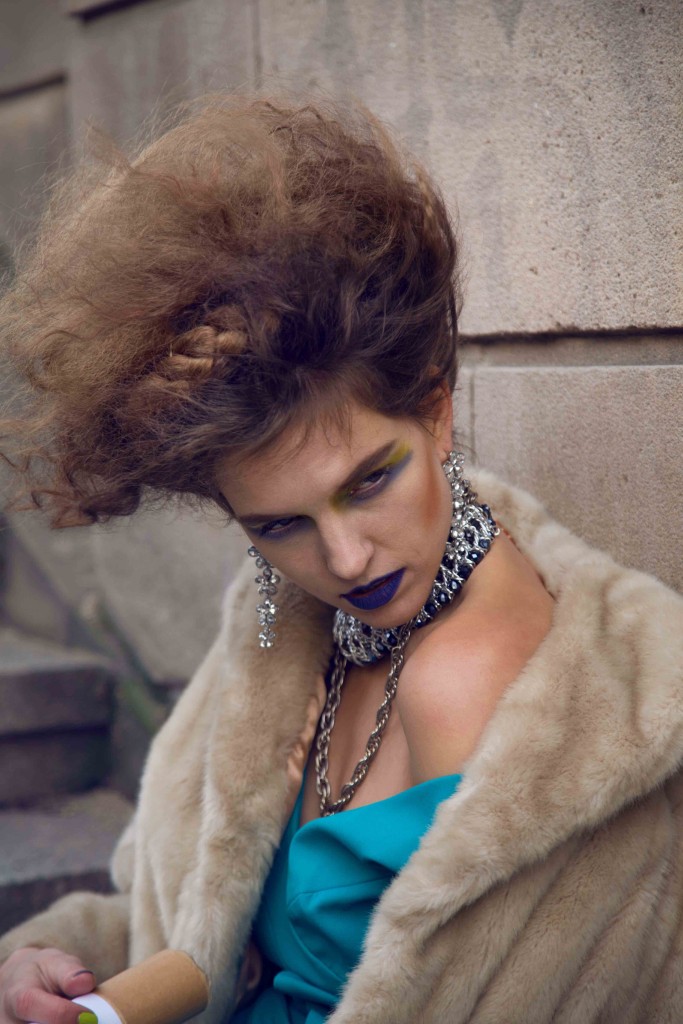 Fashion photography
Avantgarde Make-up & Hair
Editorial
Dreamingless Magazine
